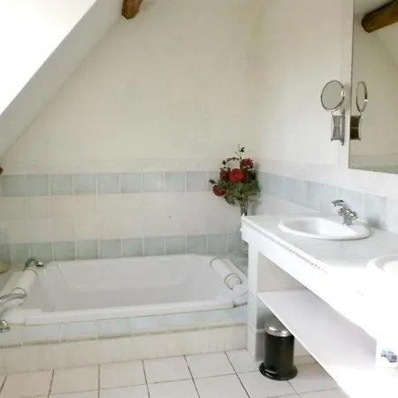 Villa Holiday Home Rue Du Val Corbon Vexin-Sur-Epte